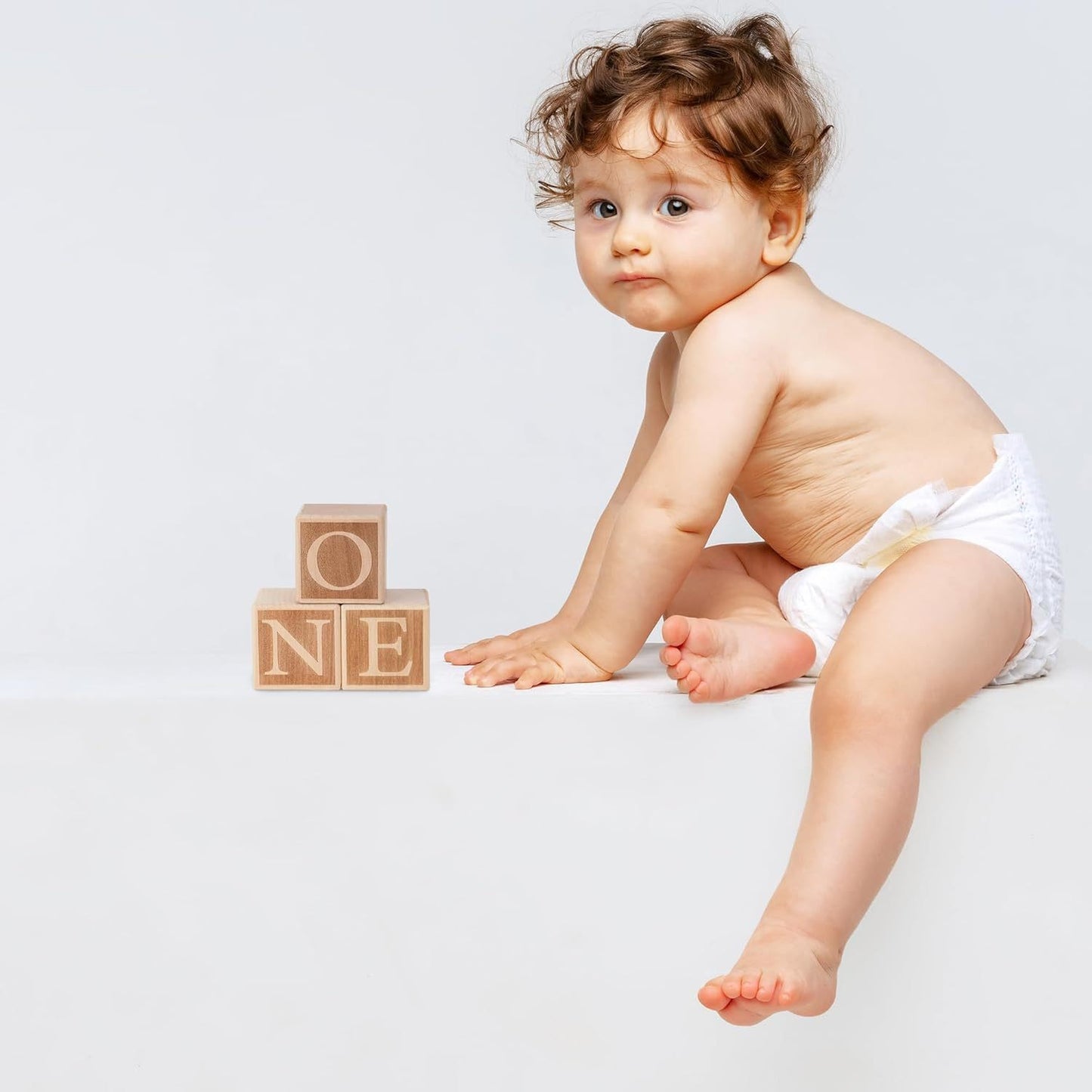 Lettres "ONE" en Bois - Accessoires Photo 1er Anniversaire