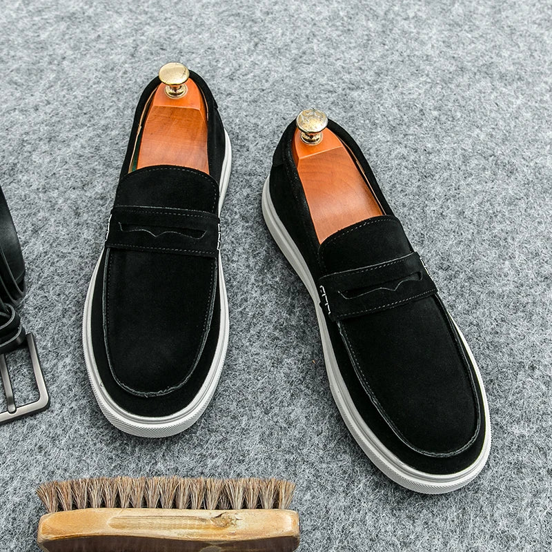 New Brown Sneakers Men Black Slip-On Solid Sport Shoes Men's Vulcanize Shoes for Men with Size 38-46 Men Shoes