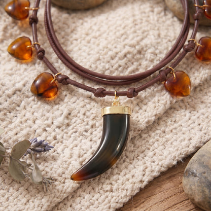 Collier Cordon Cuir Bohème - Pendentif Dent de Loup Résine