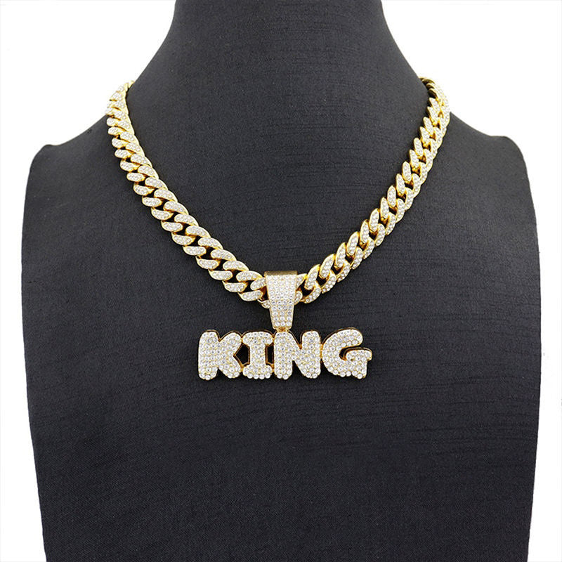 Collier Pendentif Football Diamanté - Couronne Roi