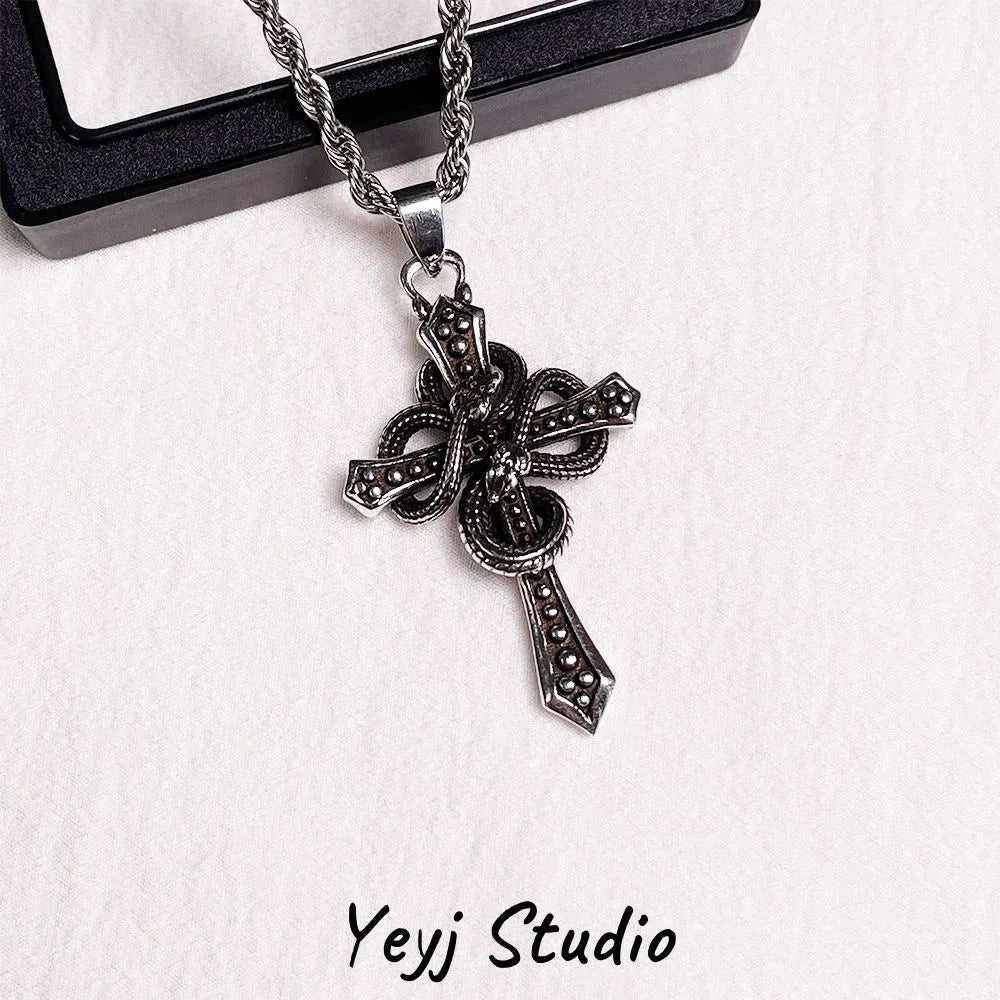 Collier Pendentif Croix Serpent Chaîne Torsadée - Style Gothique Punk