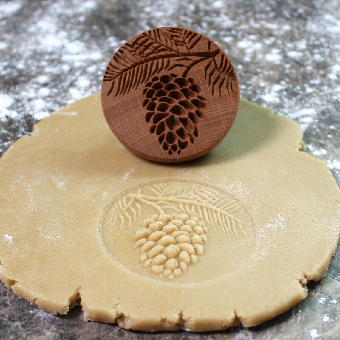 Crispy Cake Mold Raspberry Carving Gingerbread