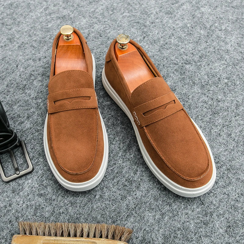 New Brown Sneakers Men Black Slip-On Solid Sport Shoes Men's Vulcanize Shoes for Men with  Size 38-46 Men Shoes
