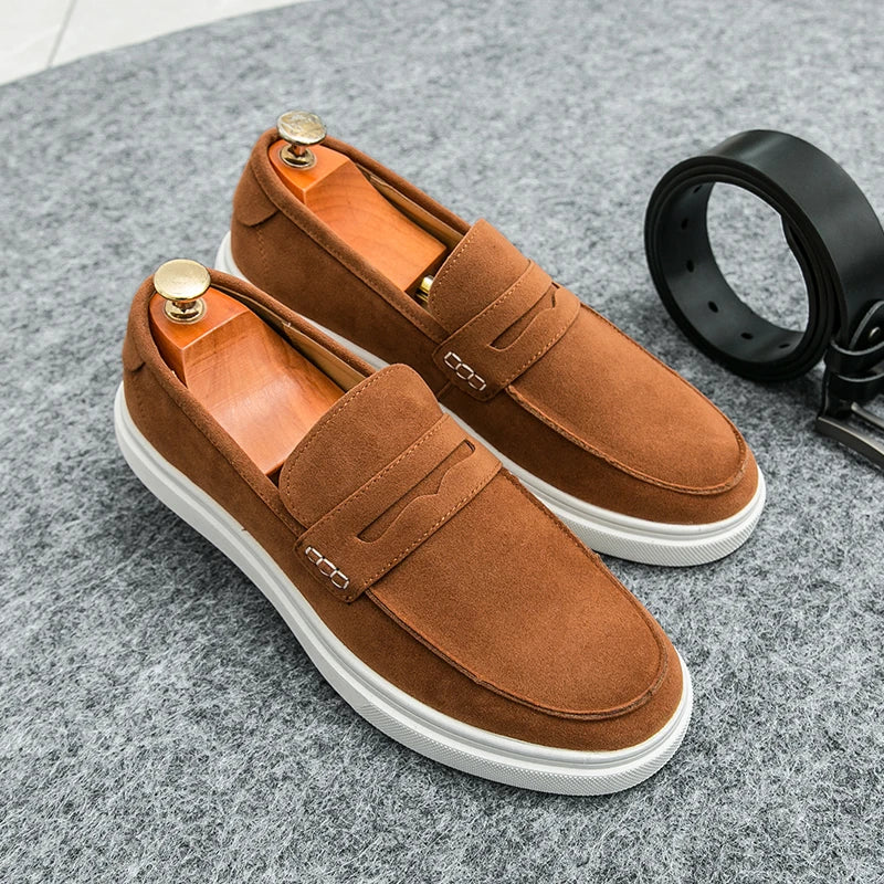New Brown Sneakers Men Black Slip-On Solid Sport Shoes Men's Vulcanize Shoes for Men with  Size 38-46 Men Shoes