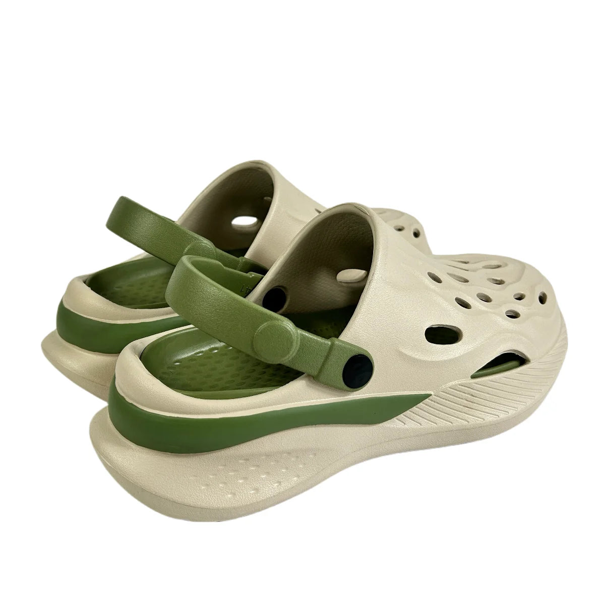 2024 Comfortable Men Pool Sandals Summer Outdoor Beach Shoes Men Slip on Garden Clogs Casual Water Shower Slippers Unisex