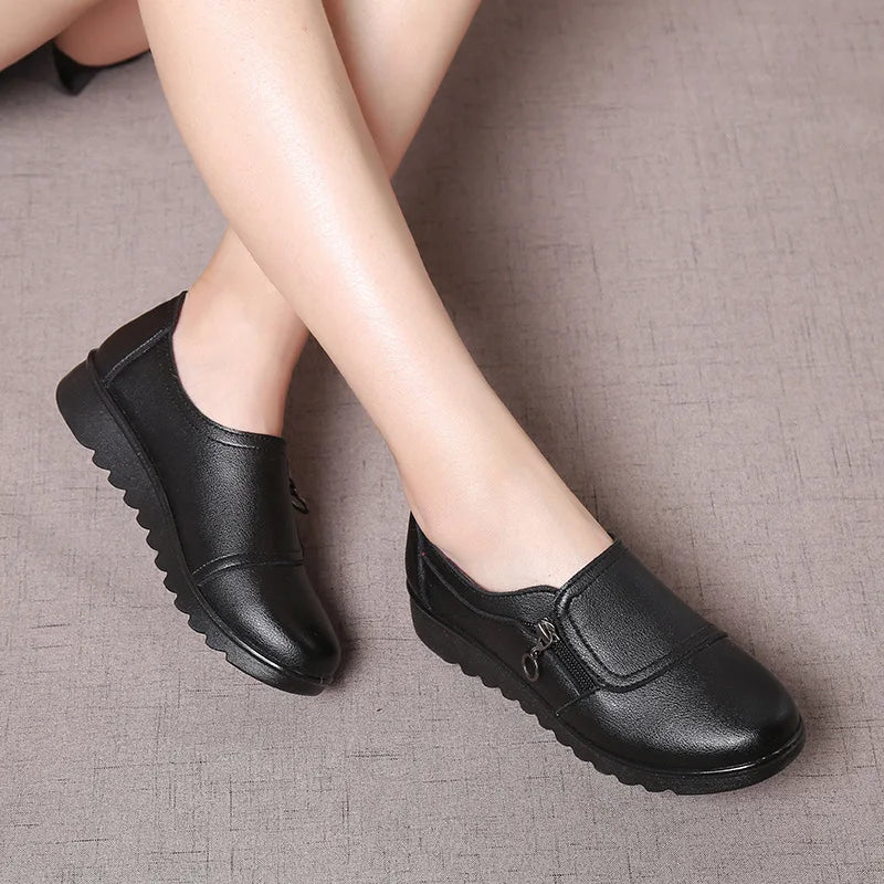 New Fashion Womens Flat Shoes Female Moccasin Slip-on Shoes Lightweight Women Casual Shoe Solid Color Versatile Zapatos De Mujer