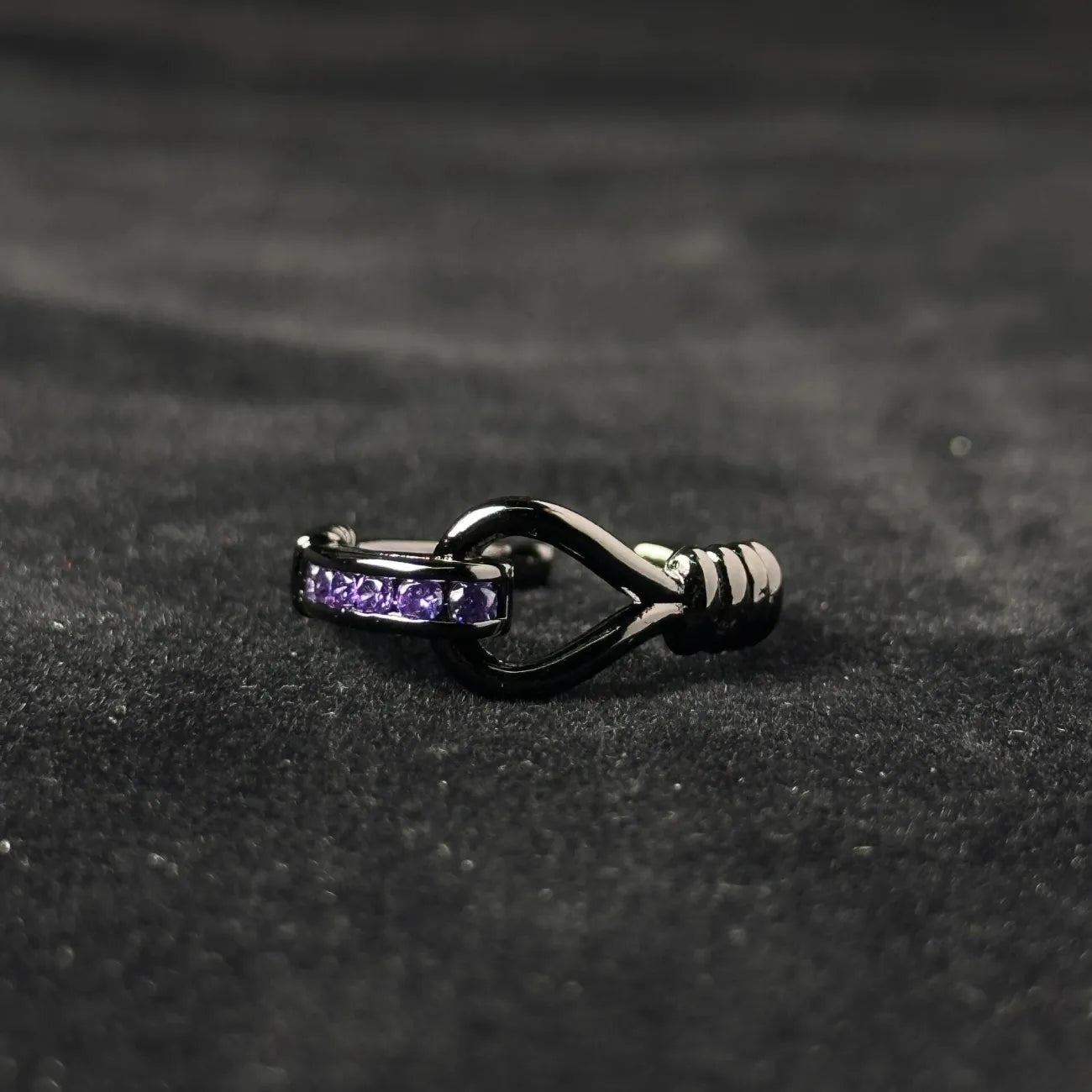 Bague Ouverte Cristal Violet Nouée Noire - Style Dark Tendance