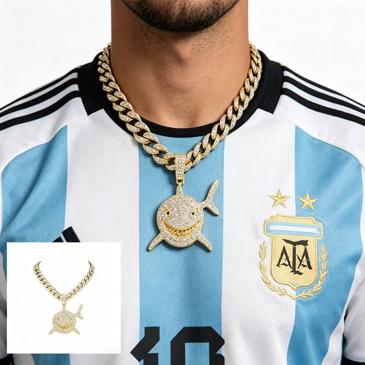 Collier Pendentif Football Strass Plaqué Or - Charm Requin (Modèle 2)