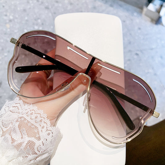 Large-frame Sunglasses With A High-end Feel For Women